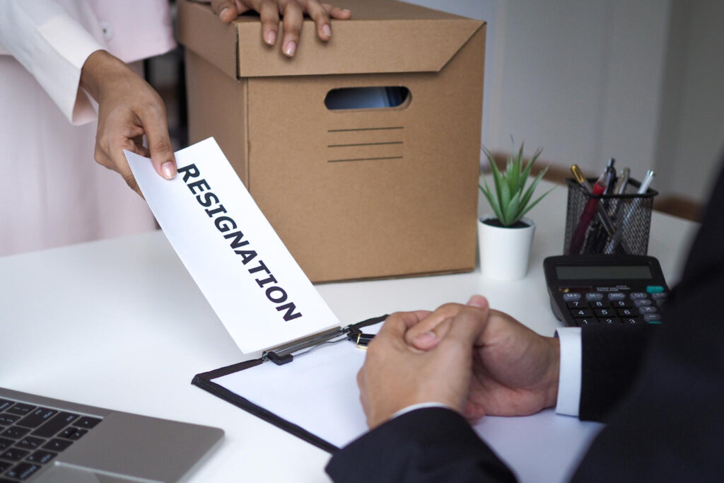 Employee resigning from job